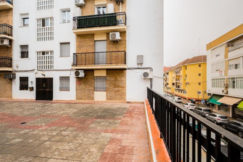 Apartment Apto Centrico, 2 Aparcamientos Privados, Bicis Sevilla